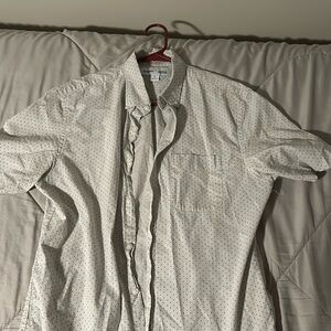 Men’s Old Navy shirt